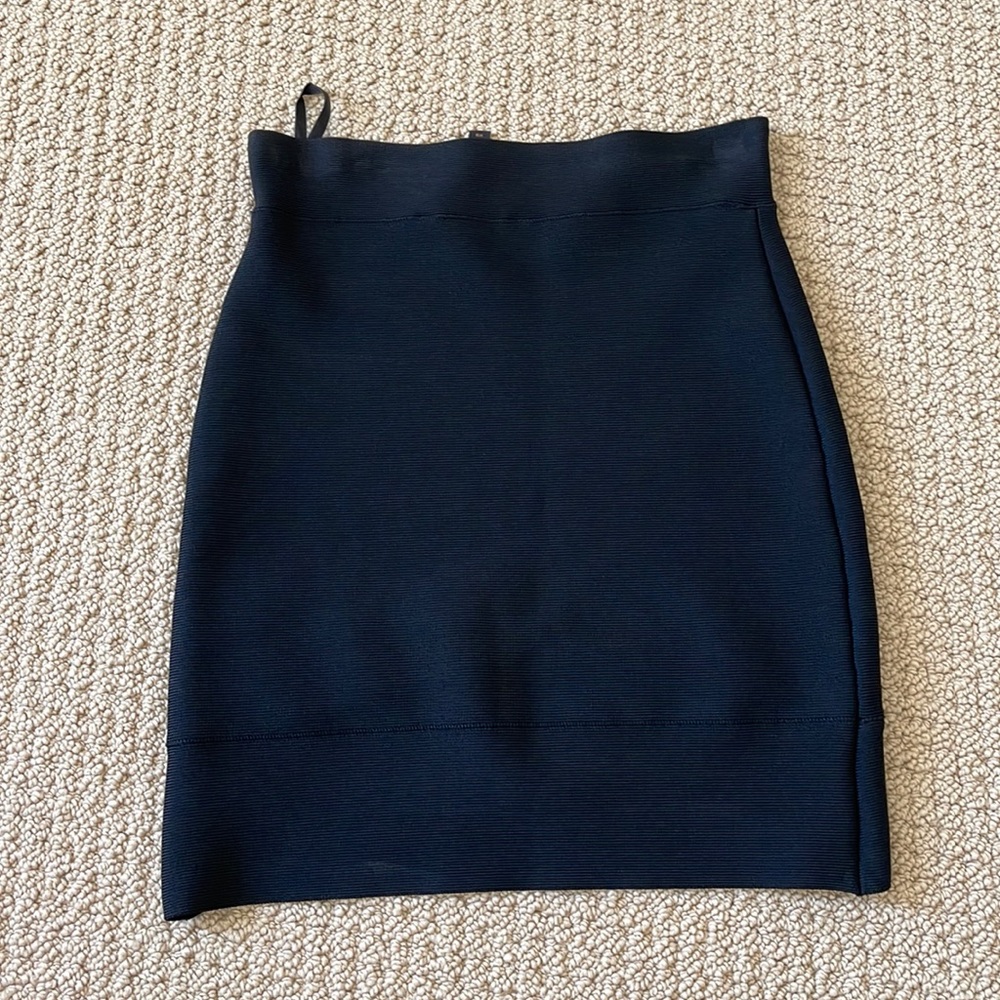 Bcbg maxazria size XS black mini bondage bodycon skirt